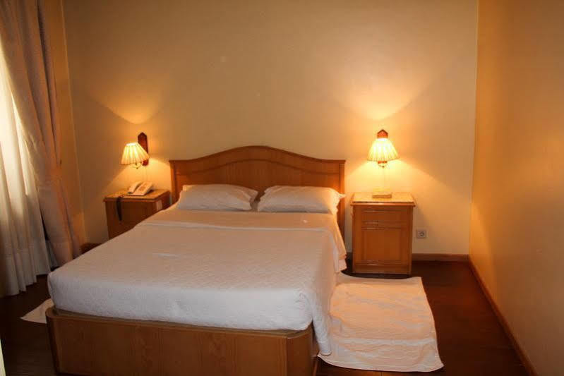 Portucalense Bed and Breakfast Porto Buitenkant foto