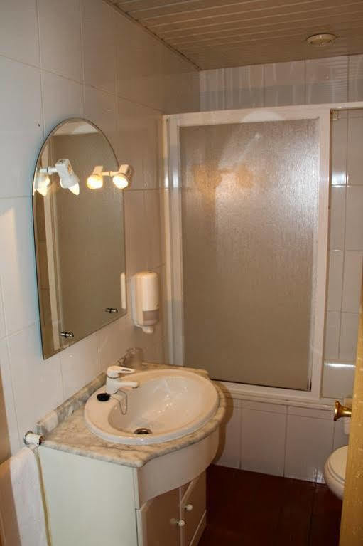 Portucalense Bed and Breakfast Porto Buitenkant foto